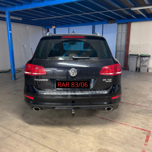 Pose d’un attelage amovible sans outil sur Volkswagen Touareg – Élégance & performance