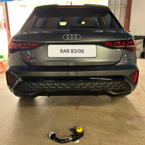 Pose d’un attelage sur la nouvelle Audi A3 – Remorque Attelage Riviera 83/06