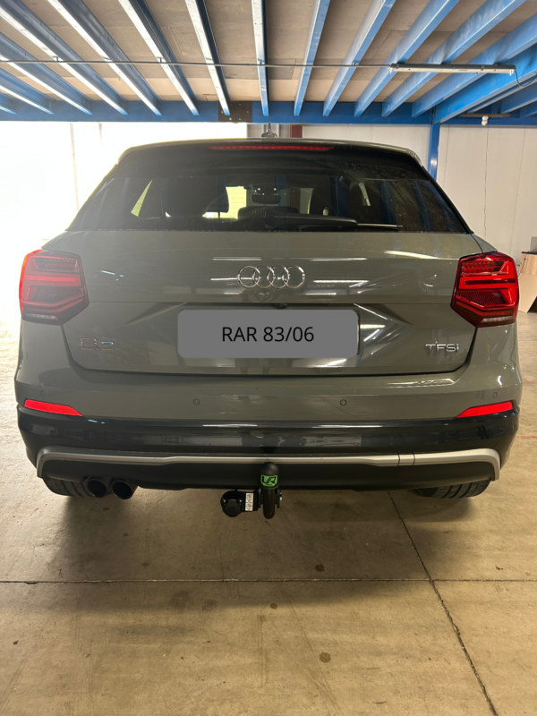 Pose d’attelage sur Audi Q2 à Fréjus – Remorque Attelage Riviera 83/06