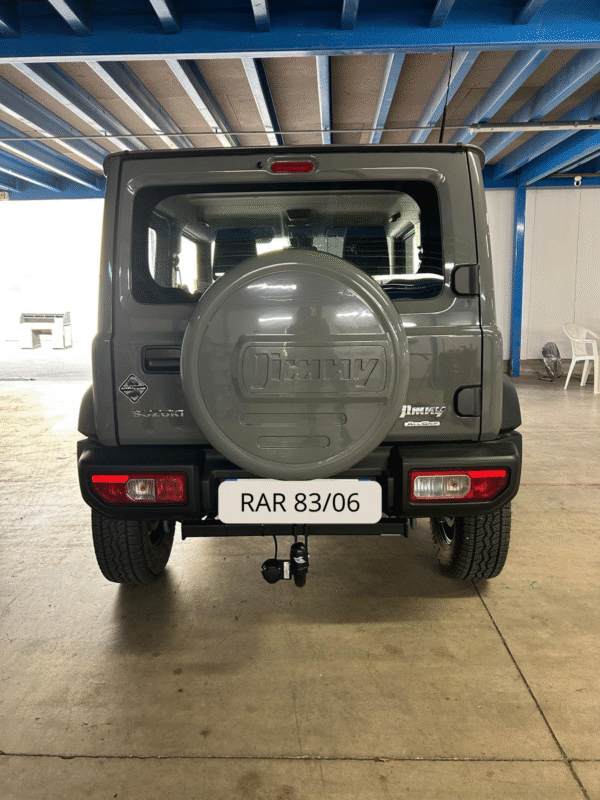 Pose d’un attelage sur Suzuki Jimny – Remorque Attelage Riviera 83/06