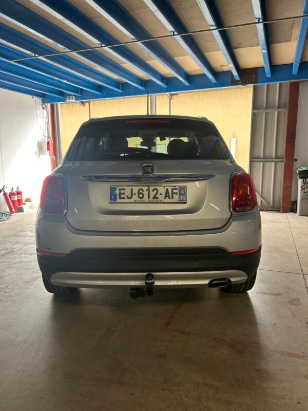 Pose d’attelage sur Fiat 500 X – Remorque Attelage Riviera 83/06