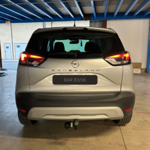 Pose d'attelage Opel Crossland à Fréjus : une installation professionnelle pour gagner en polyvalence
